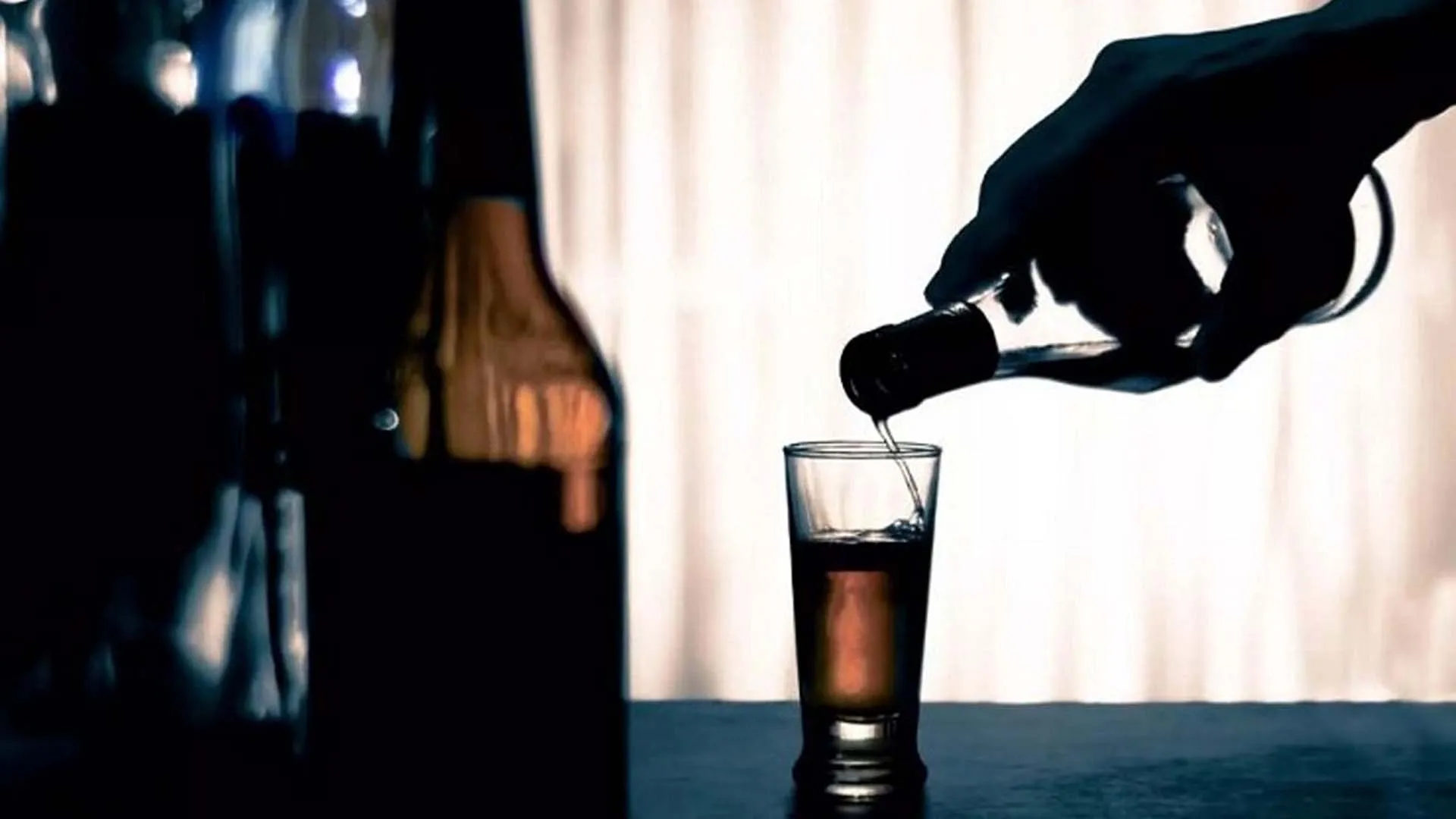 বিষাক্ত মদপানে মৃতের সংখ্যা বেড়ে ৫